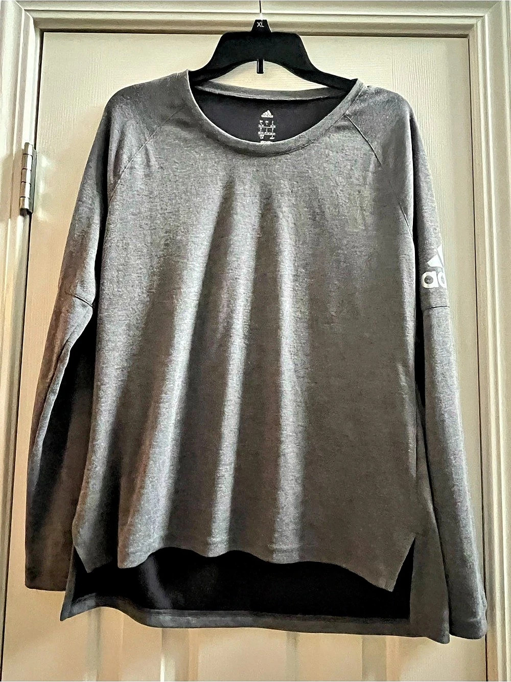 adidas Women’s Climalite Heather Gray Hi-Lo Long Sleeve Athletic Top Size L